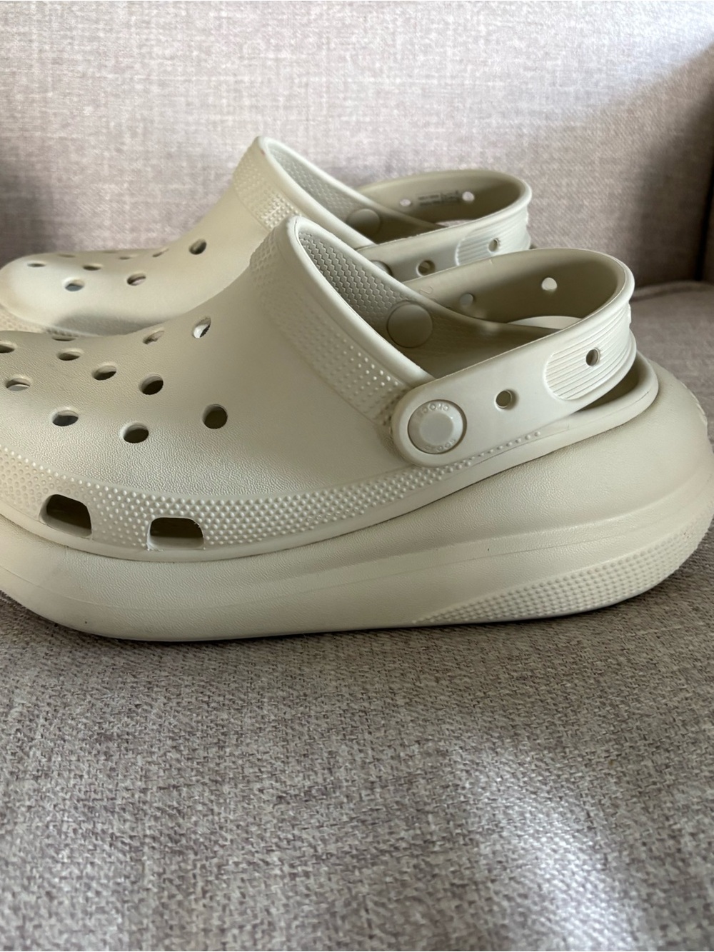 CROCS iconic comfort in Cream